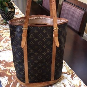 Louis Vuitton Bucket GM Shoulder Bag